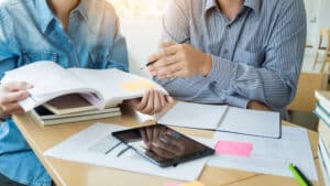 Personalabteilungen analysieren Informationen mit hilfe von HR Analytics Software